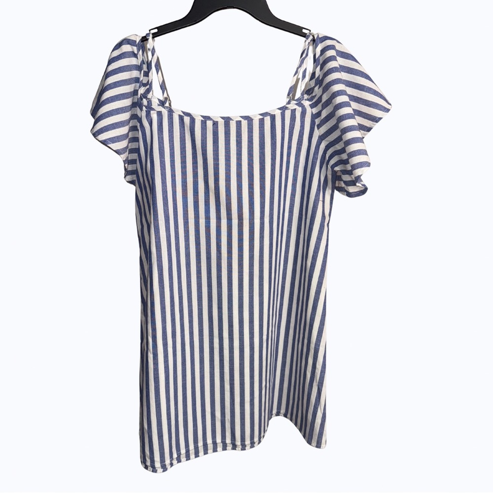 5️⃣SHEIN Navy and White Striped Cold Shoulder Dress - Picture 5 of 8